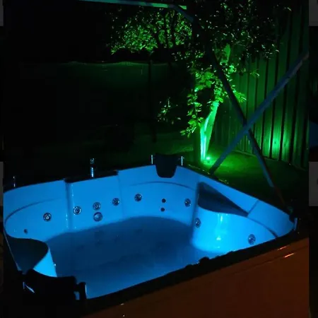 Gasthuis Fabulous Bungalow With Nature View In Konyaalti